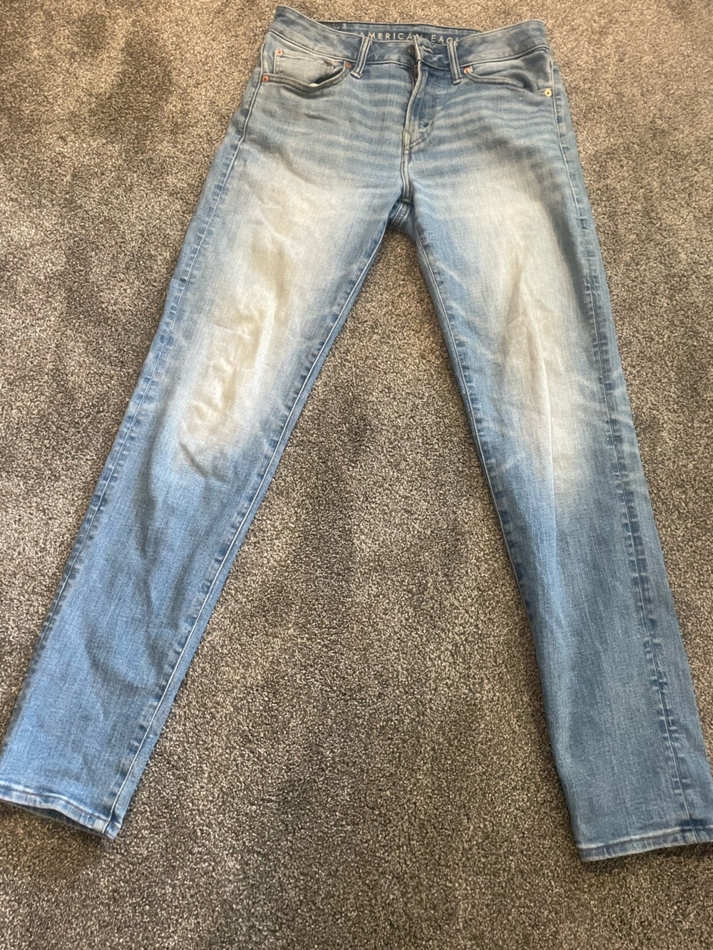 American Eagle Men's Light Blue Washed Jeans